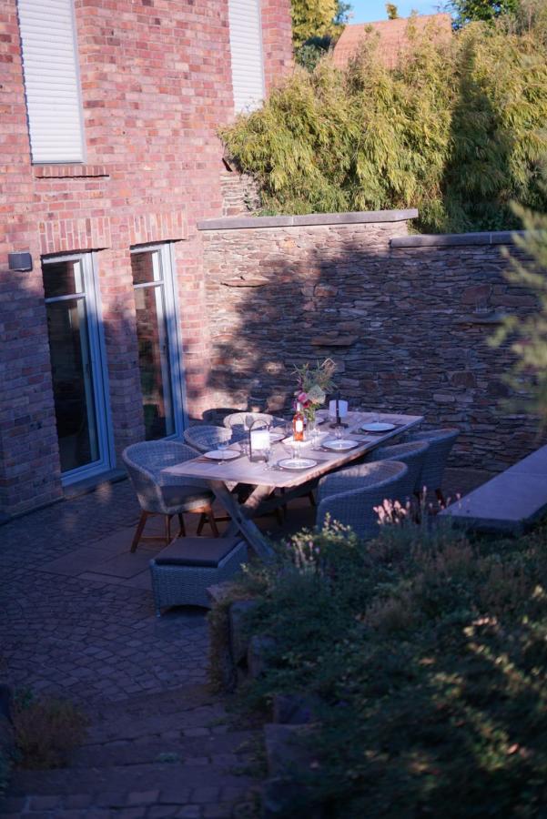 Attraktive Wohnung-Elztalidyll-Zwischen Mosel,Nuerburgring Und Burg Eltz Kollig Exterior photo