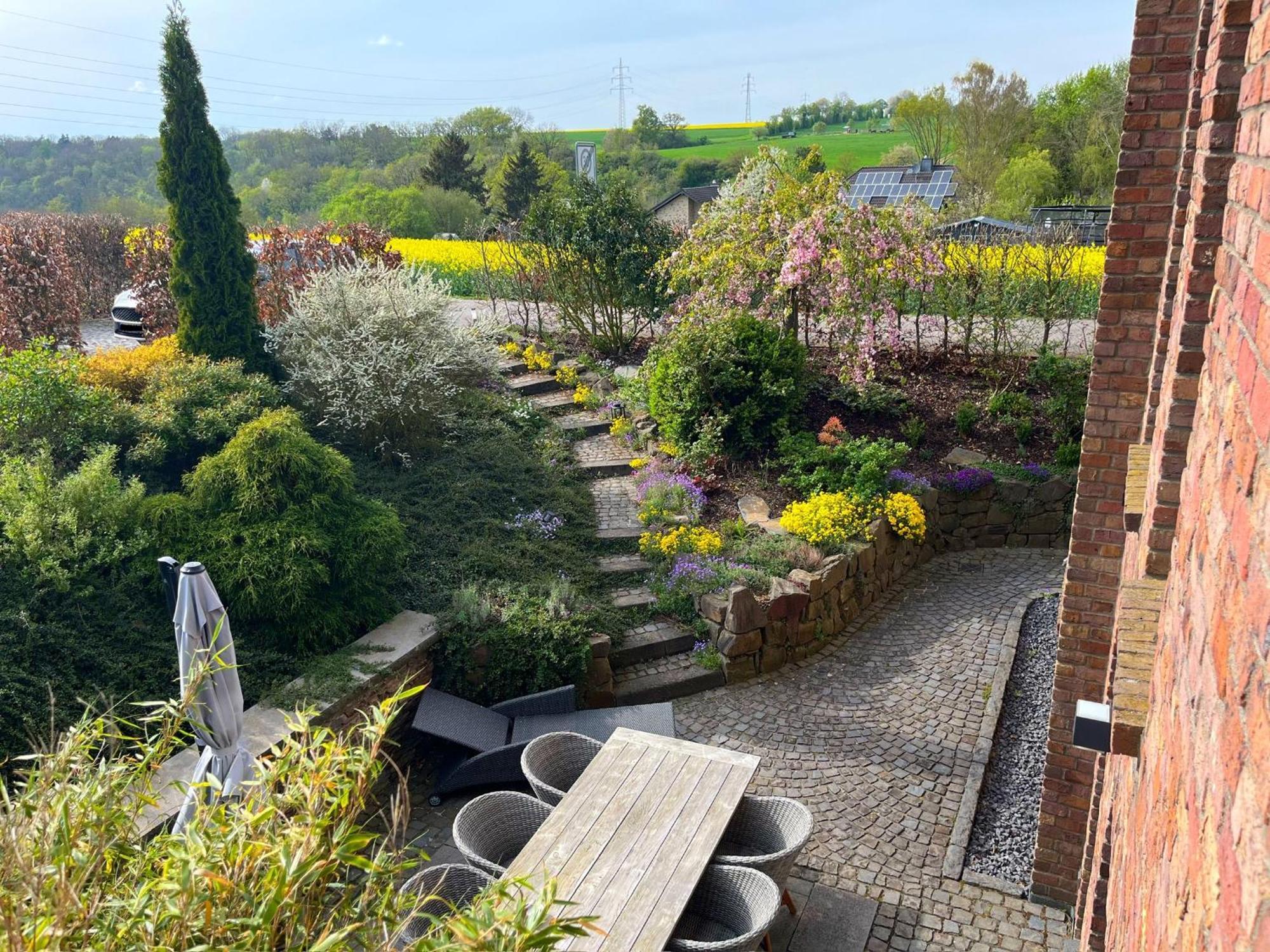 Attraktive Wohnung-Elztalidyll-Zwischen Mosel,Nuerburgring Und Burg Eltz Kollig Exterior photo